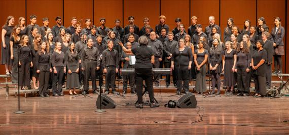 Phyllis Byrdwell leads the UW Gospel Choir (Photo: UW Photography).