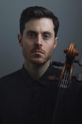 Cellist John Popham (Photo: Pascal Perich).