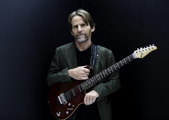 Composer Steven Mackey Composer Steven Mackey