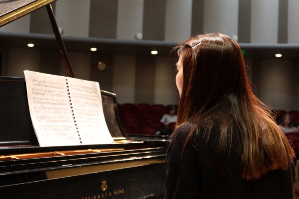 UW piano students present quarterly recitals in Brechemin Auditorium (Photo: Madelyn Harris). 