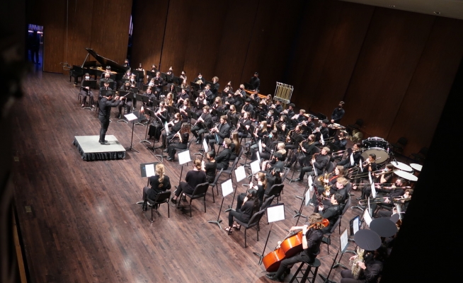 Campus and Concert Bands at Meany Hall (Photo: Gary Louie).