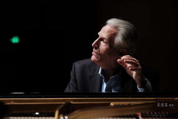 Craig Sheppard, piano