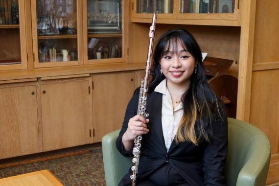 Rachel Reyes, DMA flute