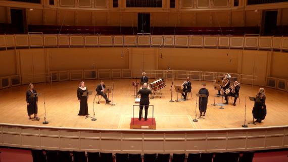 Edwin Outwater leads the Quince Ensemble and members of the Chicago Symphony Orchestra in the premiere performance of Bryan’s Requiem. Photo: Todd Rosenberg.