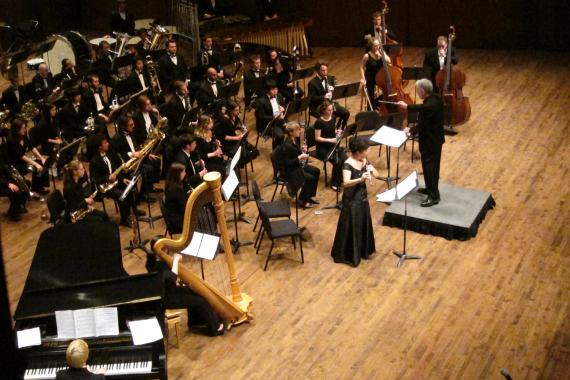 Wind Ensemble with Donna Shin (Photo: Gary Louie).