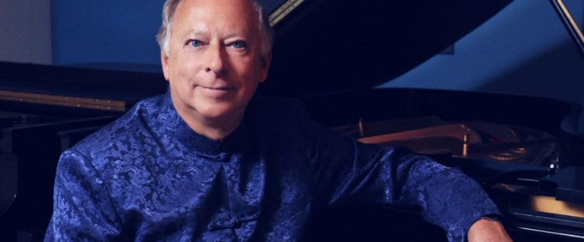 Pianist Barry Snyder