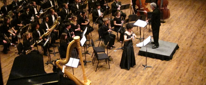 Wind Ensemble with Donna Shin (Photo: Gary Louie).