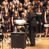 Phyllis Byrdwell conducts the Gospel Choir (photo: Gary Louie).