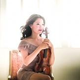 Faculty violinist Rachel Lee Priday