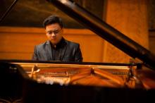 Tong Liu