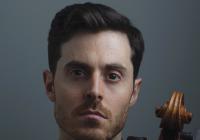 Cellist John Popham (Photo: Pascal Perich).