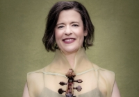 Violist/composer Melia Watras (Photo: Michelle Smith-Lewis). 