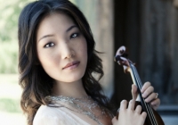 Violinist Rachel Lee Priday (Photo: Lisa-Marie Mazzucco)