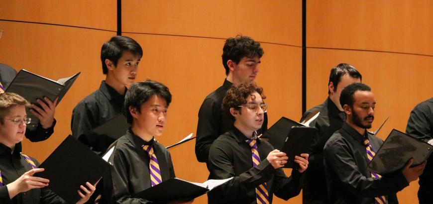 UW Glee (Photo: Cyan Duong).