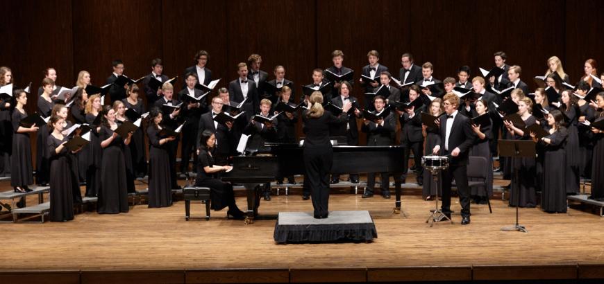 Giselle Wyers conducts the UW Chorale