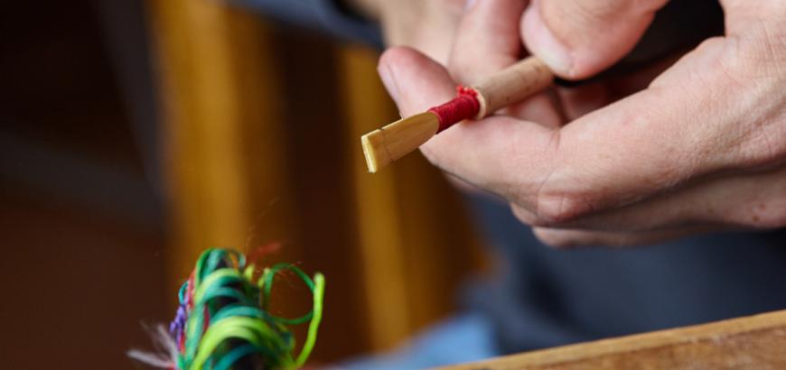 Tying the Reed (photo: Steve Korn).
