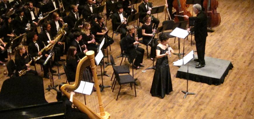 Wind Ensemble with Donna Shin (Photo: Gary Louie).