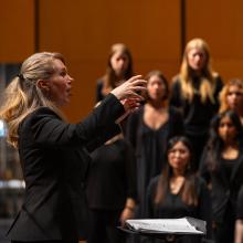 Giselle Wyers directs the University Chorale (Photo: UW Photography).