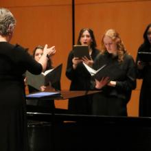 Advanced Treble Choir in rehearsal (Photo: Cyan Duong). 