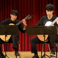 Guitar students of Michael Partington perform in quarterly studio recitals (Photo: Cyan Duong).