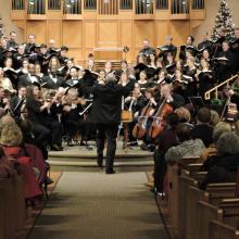 Stephen Stubbs conducts the UW Chambers singers