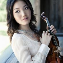 Violinist Rachel Lee Priday (Photo: Lisa-Marie Mazzucco)