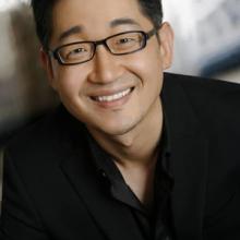 Tony Cho, piano